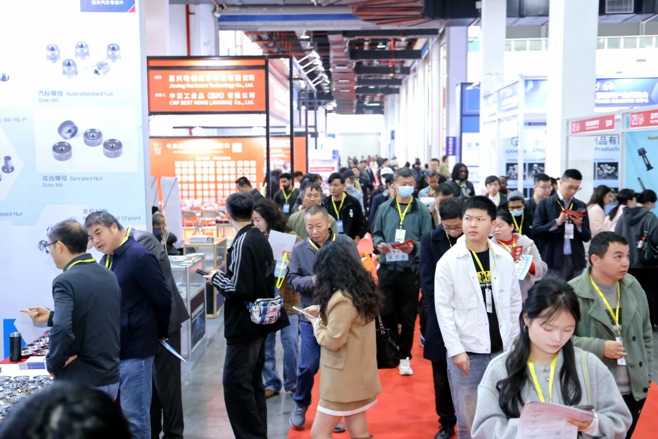 Evitare le insidie ​​​​nell'acquisto degli elementi di fissaggio! AOKE ti insegna come individuare esattamente ciò di cui hai bisogno